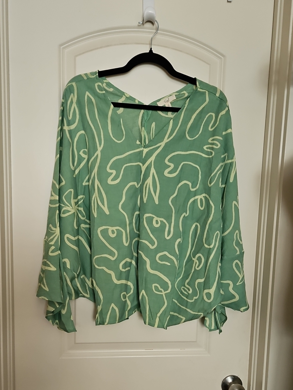 146: EASEL NWT TOP GREEN LIME (H9)